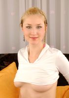 ATK Archives: Diana (Diana spreads her pussy)