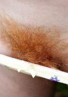 Hairy MILF Zia spreads outside, Zia (zia002) ATK Natural & Hairy: Zia (Hairy MILF Zia spreads outside)